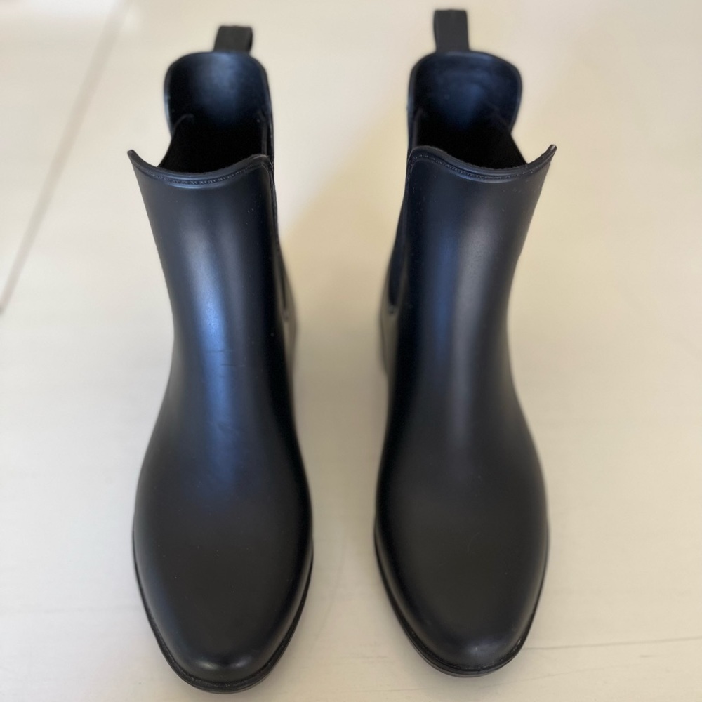 BNWNT Target Black Chelsea Boots